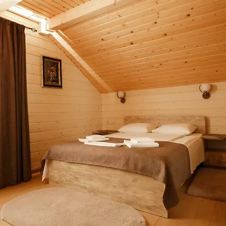 Alojamento de Turismo Selvagem Gutsulwood Yablunytsya