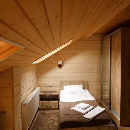 山林小屋 Gutsulwood *