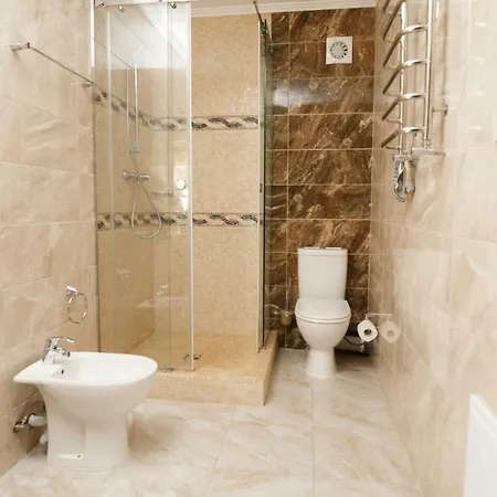 Gutsulwood بيت خشبي يابلونيتسيا