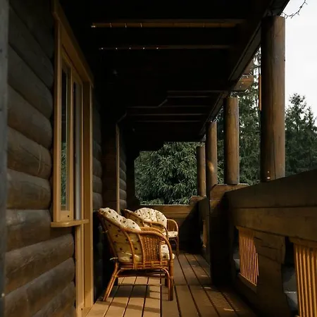 Gutsulwood بيت خشبي *