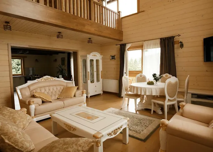Gutsulwood Lodge *