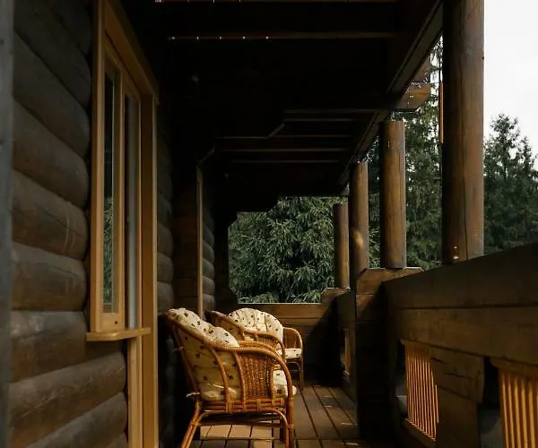 Gutsulwood Lodge *